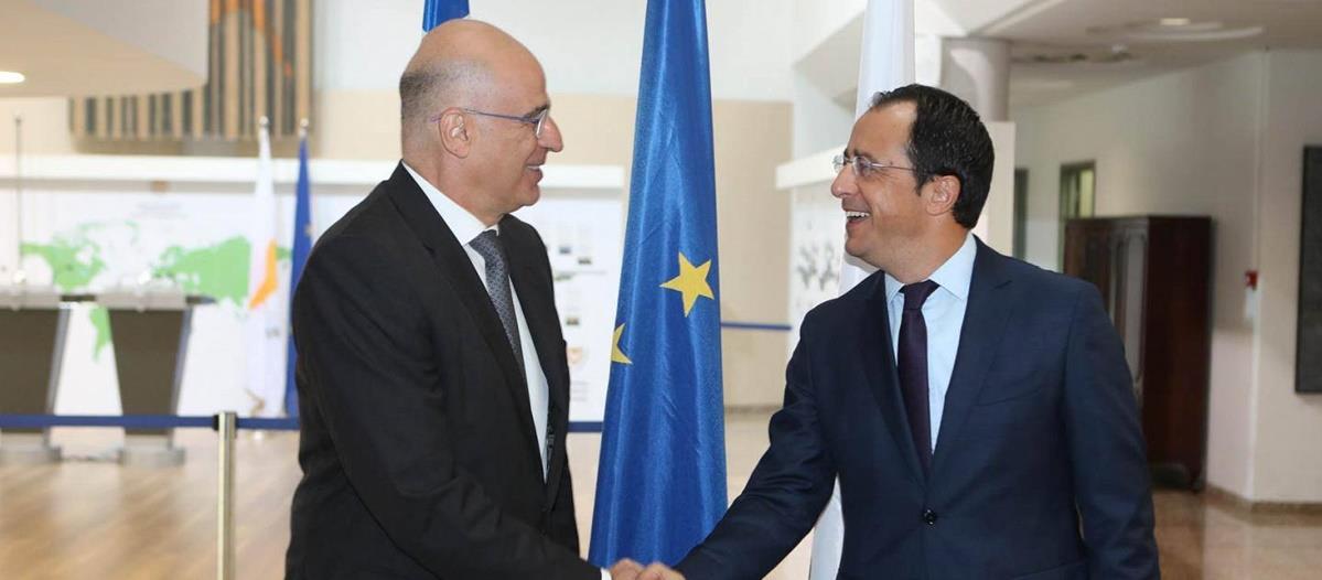 δενδ