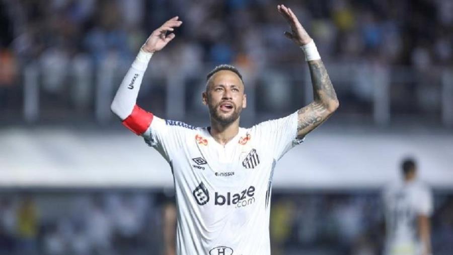 neymar-em-acao-durante-jogo-entr