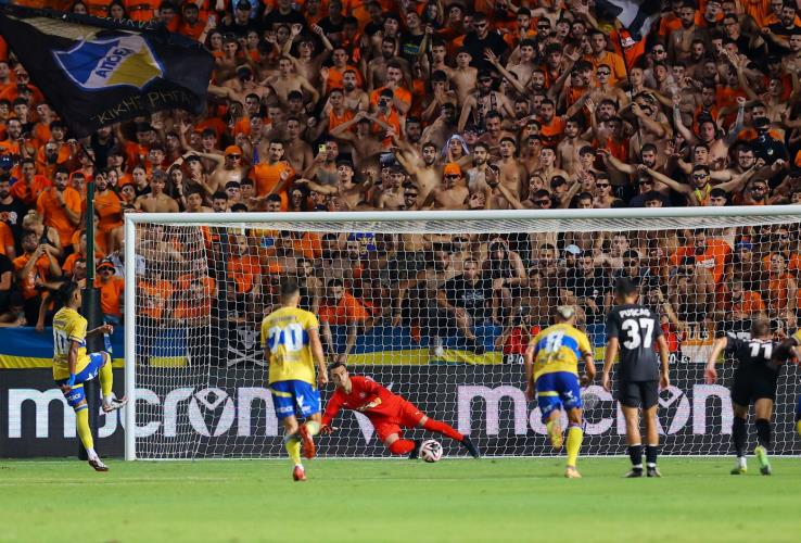vinteo-o-markinios-evale-se-thesi-odigou-ton-apoel-apo-ta-endeka-vimata-1920x1300
