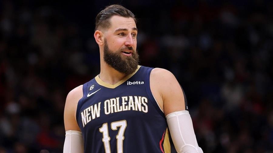 jonas-valanciunas-iso-looks-2