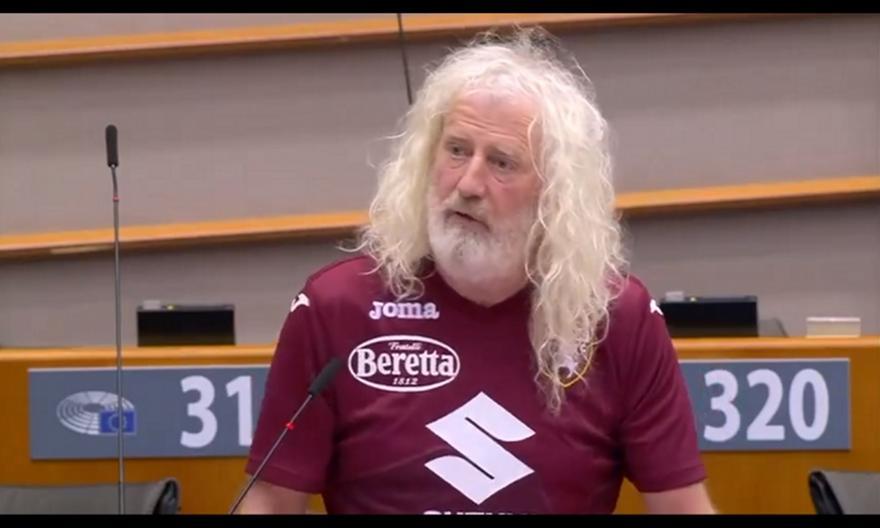 torino-shirt-european-parliame_152806