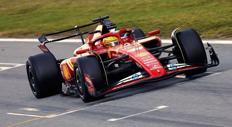 hamilton-pirelli-test-barc-feb24_(2)